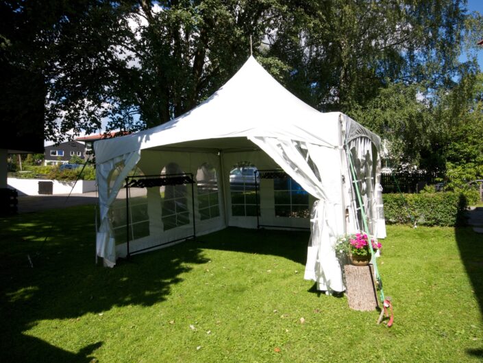 Topptelt 4,5x4,5m, vegger med vindu og åpen vegg